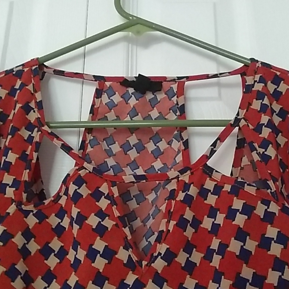 Blouse - Picture 2 of 3